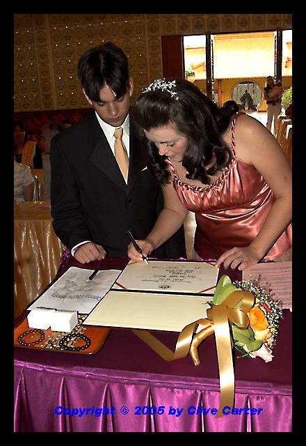 photo "Signing the Register" tags: misc., reporting, 