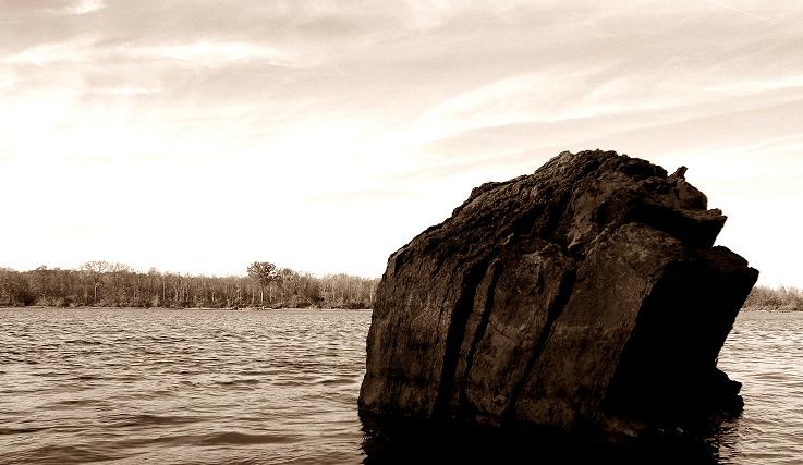 photo "The Rock" tags: landscape, water