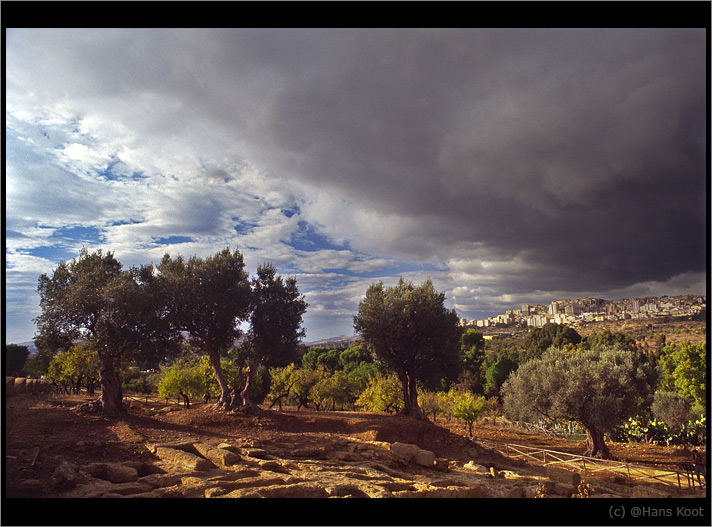 photo "Agrigento.. from the Greek temple site.." tags: landscape, clouds, forest