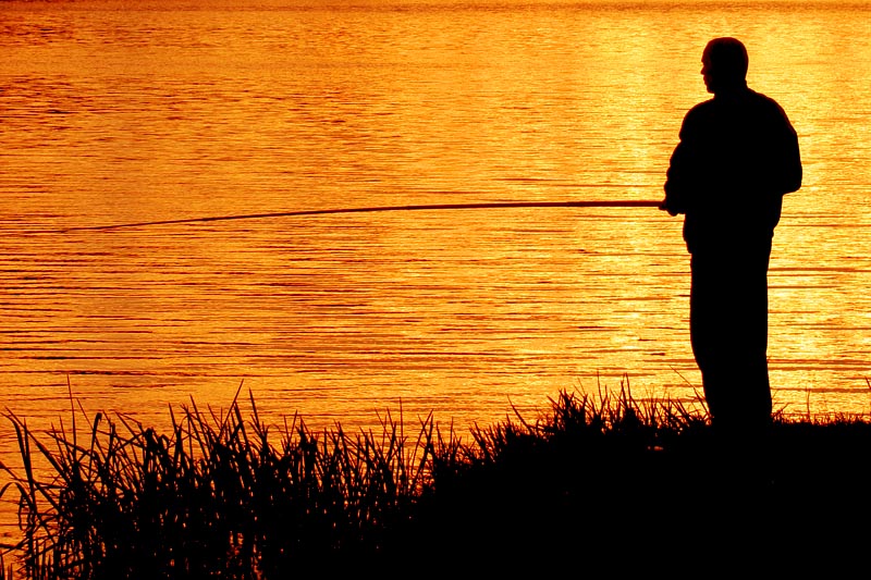 photo "fisherman3" tags: misc., man, sunset