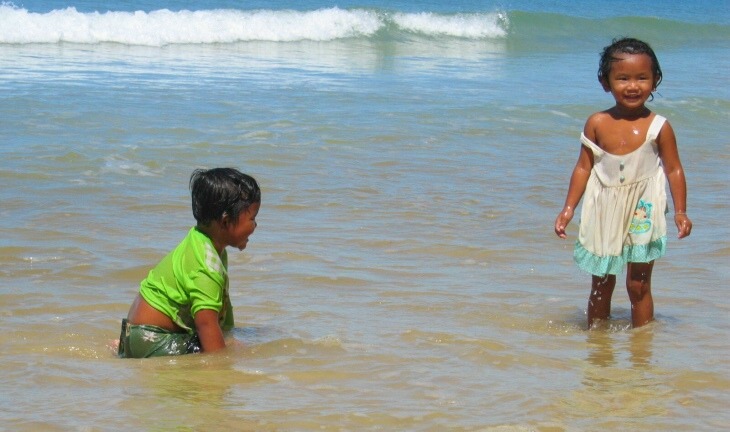 фото "childrens in bangtao beach, Phuket" метки: портрет, путешествия, Азия, дети