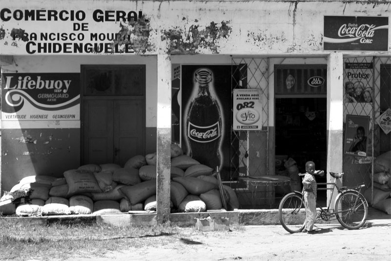 photo "Coke in Bushland, everywhere" tags: travel, reporting, 