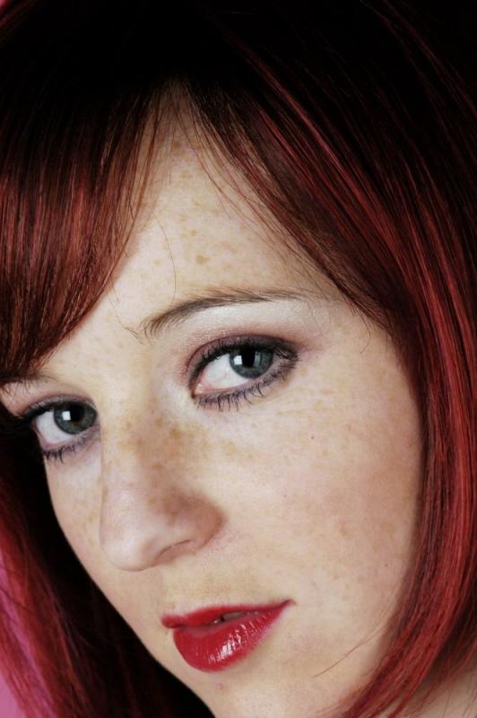 photo "Carlies Red Wig" tags: portrait, woman