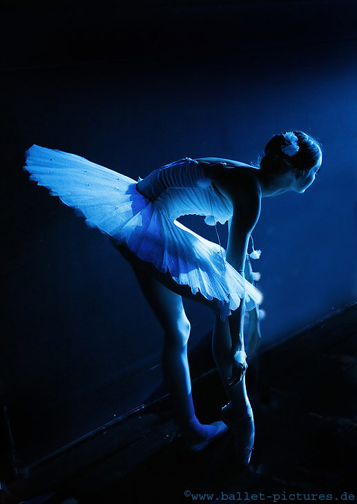 фото "Балерина в голубом свете" метки: репортаж, 