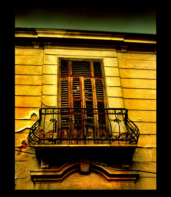 фото "Creepy window" метки: архитектура, пейзаж, 