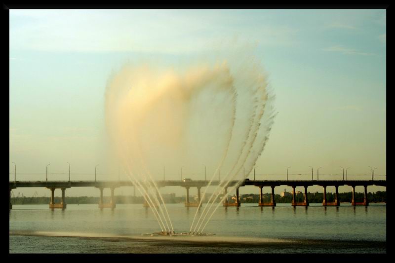 photo "Heart from sparks" tags: landscape, abstract, water