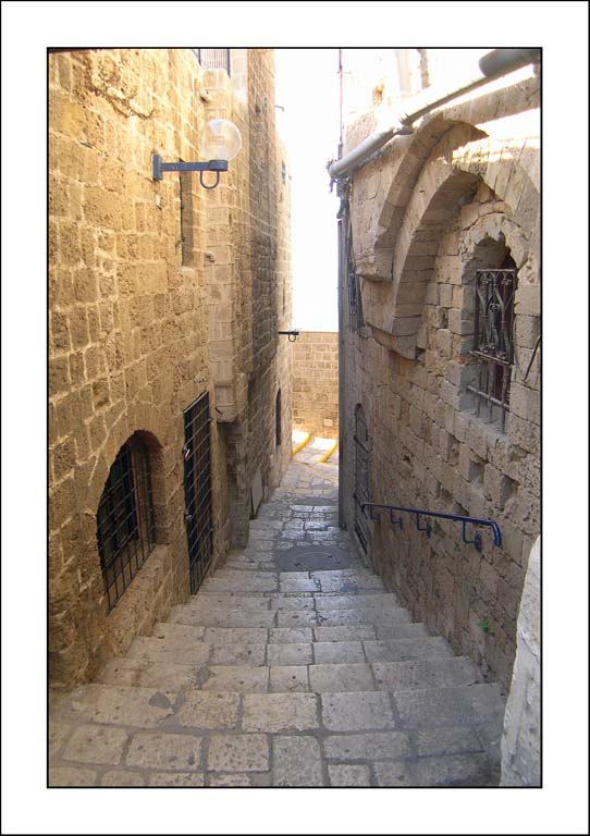 photo "Old Jaffa street" tags: architecture, travel, landscape, Europe