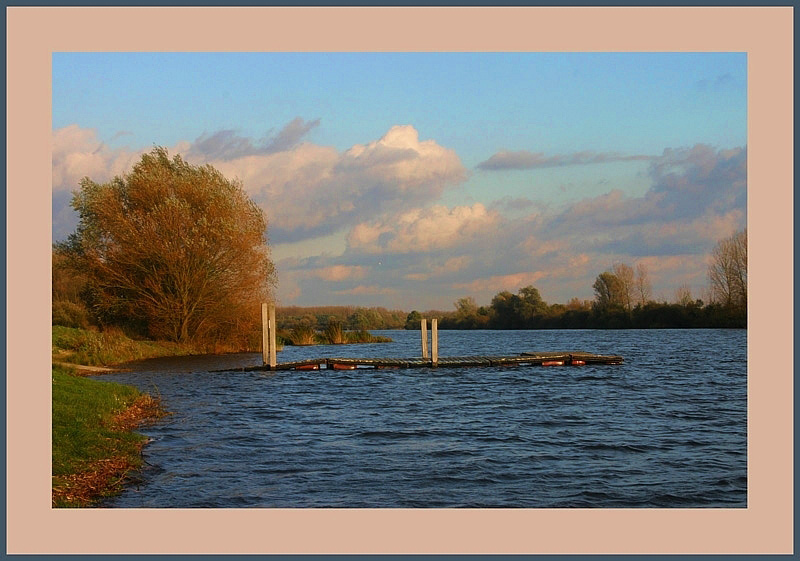 photo "The flooded pier" tags: landscape, autumn, water