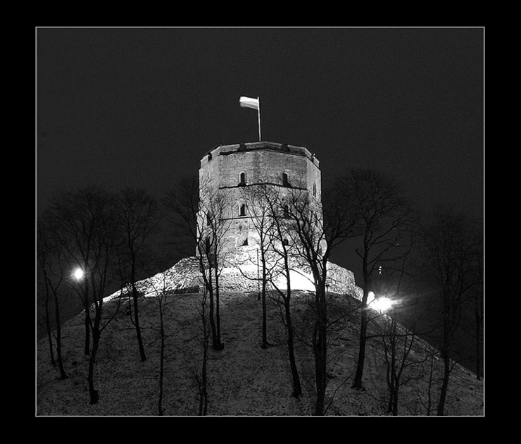 photo "dark tower" tags: architecture, landscape, 