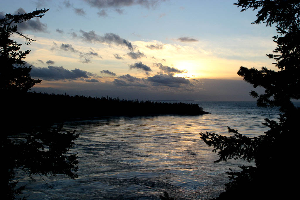 photo "A Deceptive Pass" tags: landscape, sunset, water