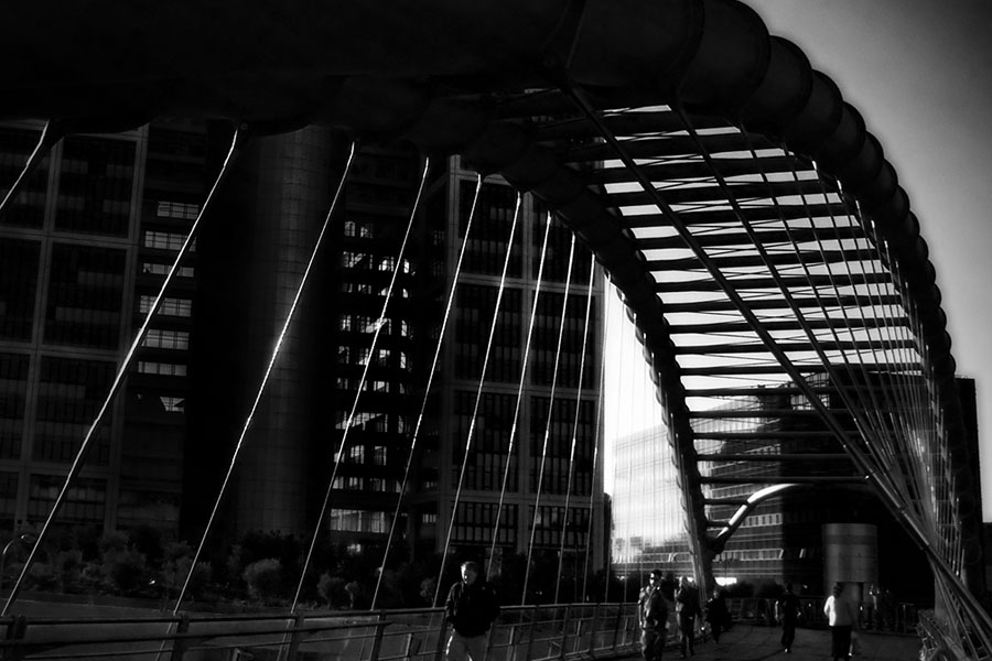 photo "Kirya's bridge" tags: black&white, architecture, landscape, 