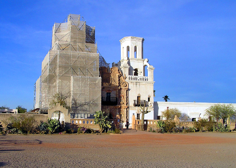 фото "San Xavier Del Bac" метки: архитектура, путешествия, пейзаж, Северная Америка