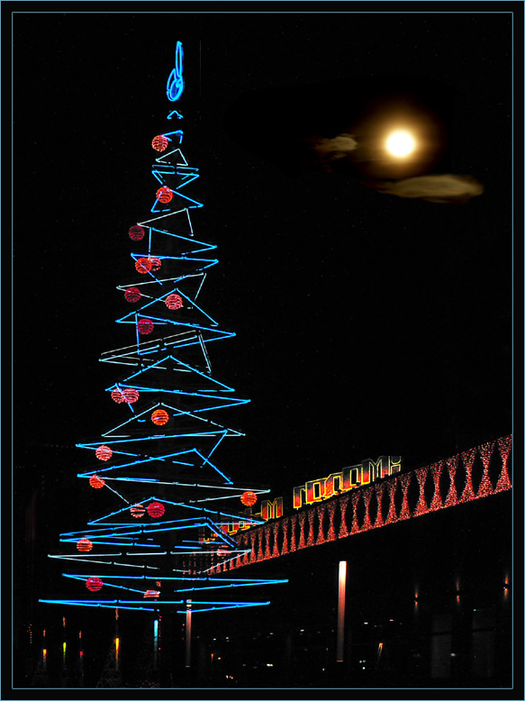 photo "The christmas tree of the science and technology revolution era" tags: landscape, night