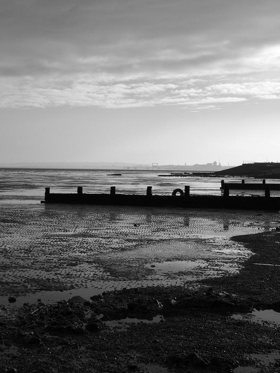 photo "Thames Estuary" tags: landscape, clouds, water