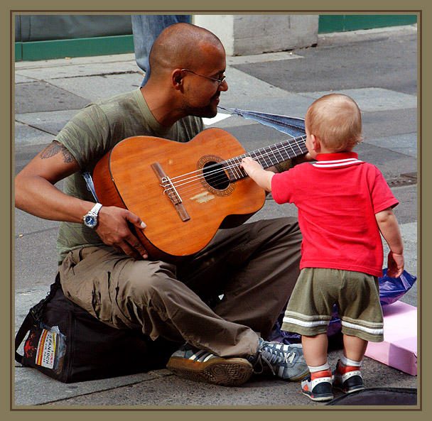 photo "Two Buskers in Leipzig" tags: portrait, children, man