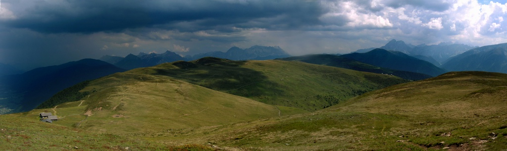 photo "attentionathundercloud." tags: landscape, mountains