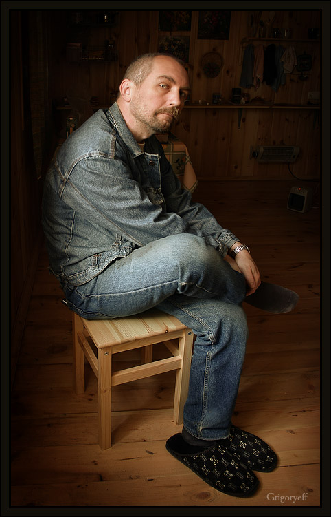 фото "Автопортрет с домашними тапками" метки: портрет, мужчина