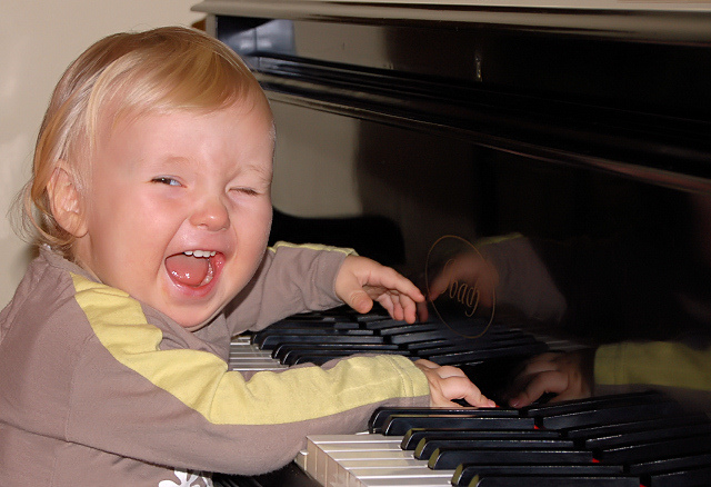 photo "pianist" tags: portrait, humor, children