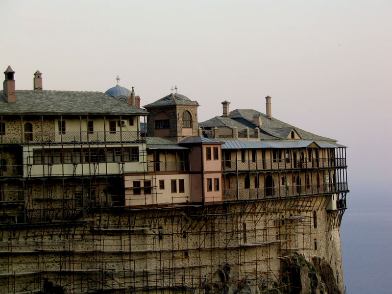 фото "Monastery on the rocks" метки: архитектура, путешествия, пейзаж, Европа