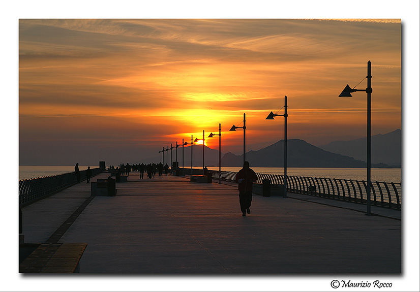 photo "Running at the sunset." tags: landscape, 