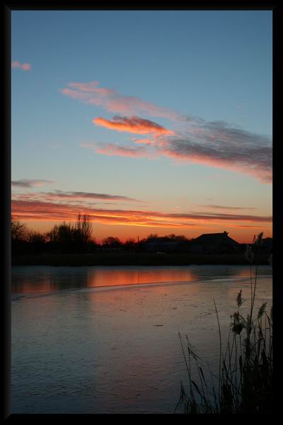 photo "Sunset on the frozen pond" tags: landscape, sunset, water