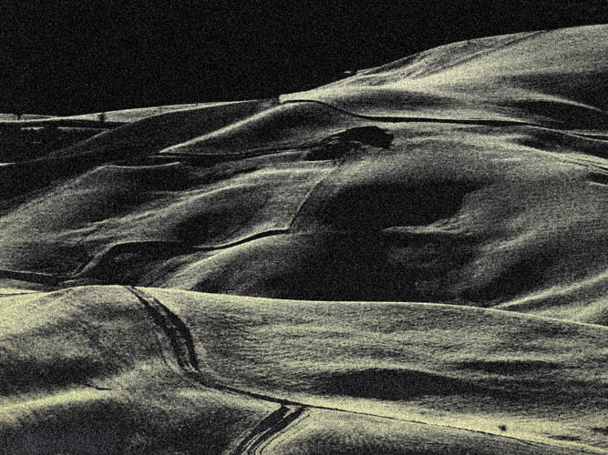 photo "Old Mother Earth Skin" tags: landscape, black&white, 