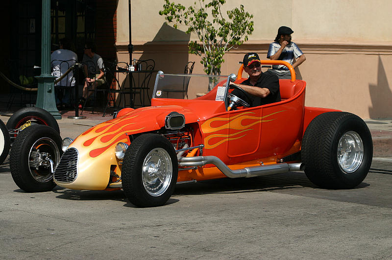 photo "Playing With Cars" tags: , 