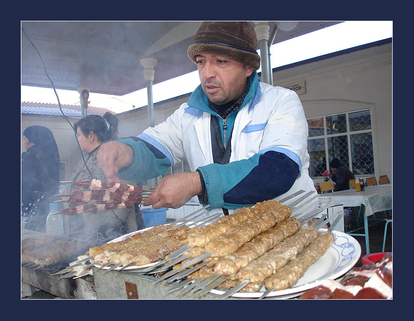 photo "Fragrant shish kebab" tags: portrait, man