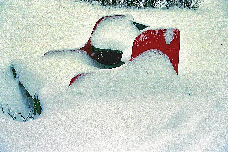 photo "Snow Car" tags: landscape, abstract, water