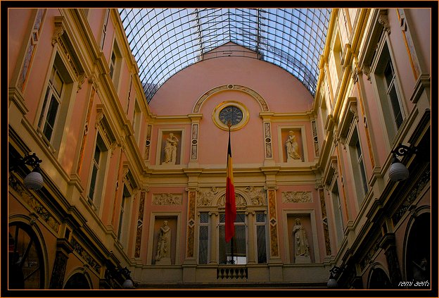 photo "Brussels galery" tags: architecture, interior, landscape, 