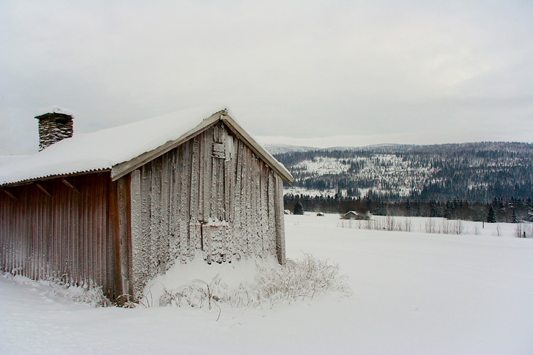 photo "a barn" tags: landscape, mountains, winter