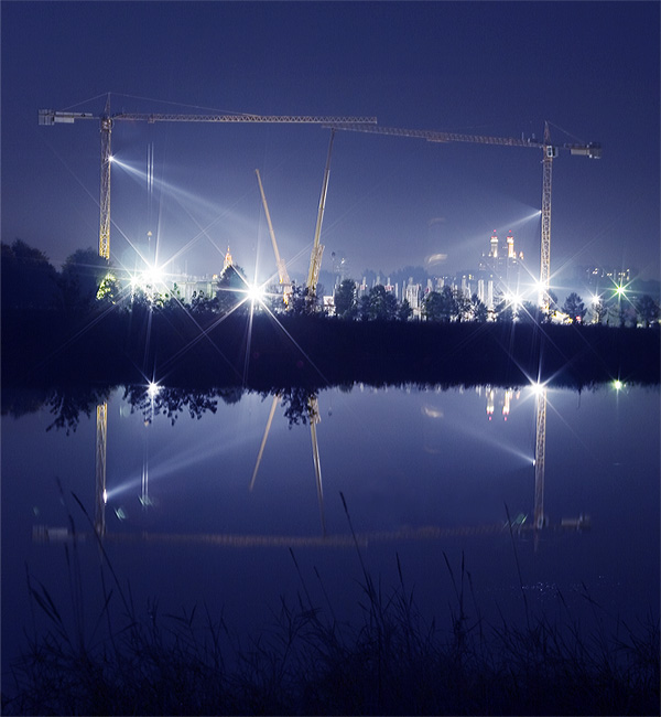 photo "X in square" tags: architecture, landscape, night
