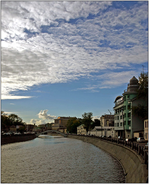 photo "Bend" tags: architecture, landscape, clouds
