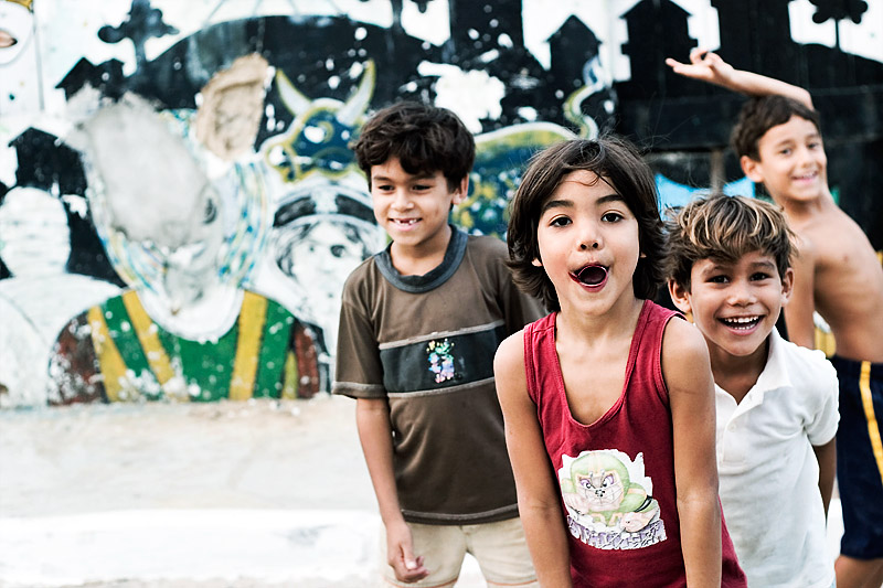 photo "Brazilian kids" tags: travel, humor, South America