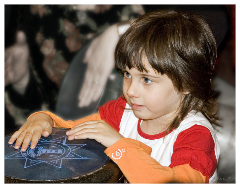 photo "The litlle drummer" tags: portrait, children