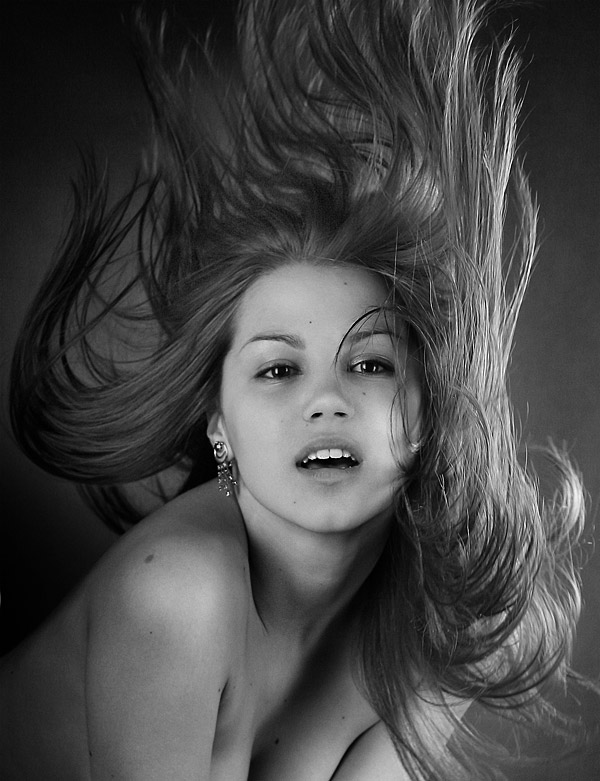 photo "In The Motion | 2" tags: portrait, black&white, woman