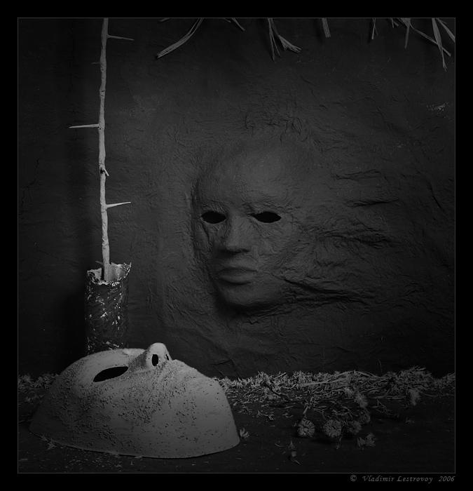 photo "Wall and it's mask" tags: still life, 