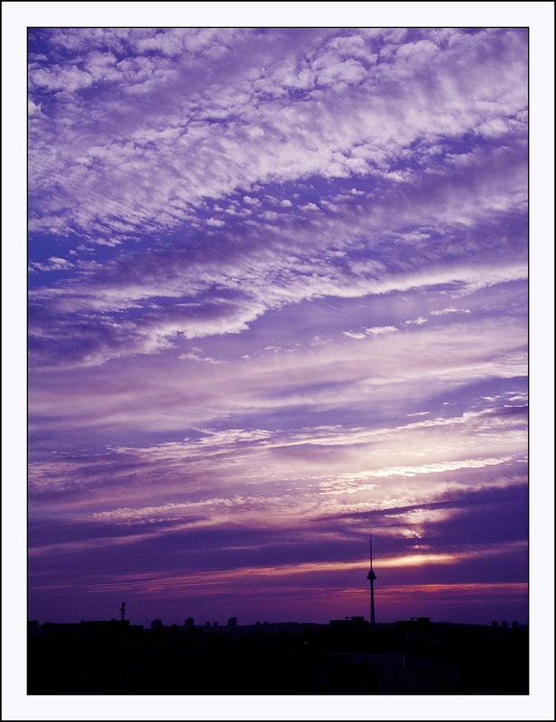 photo "The sky above city." tags: landscape, sunset