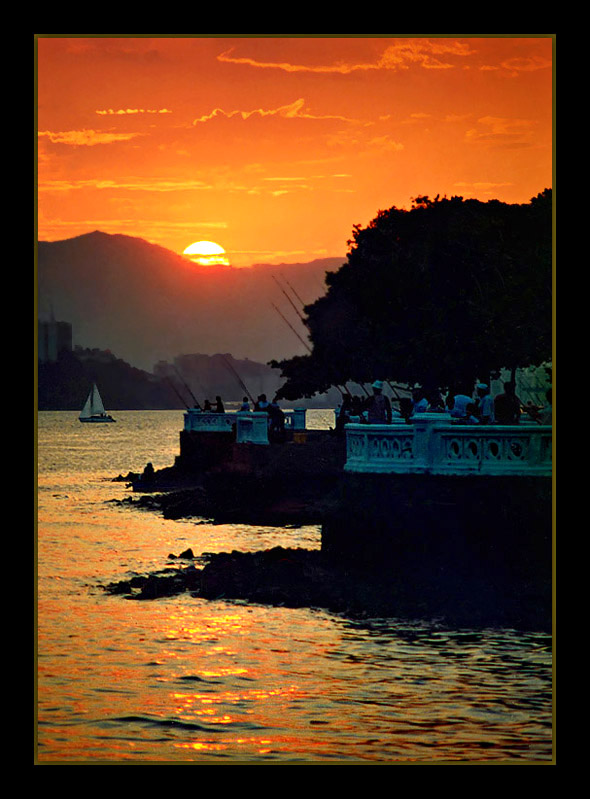 фото "Fishing on a summer afternoon..." метки: пейзаж, вода, закат