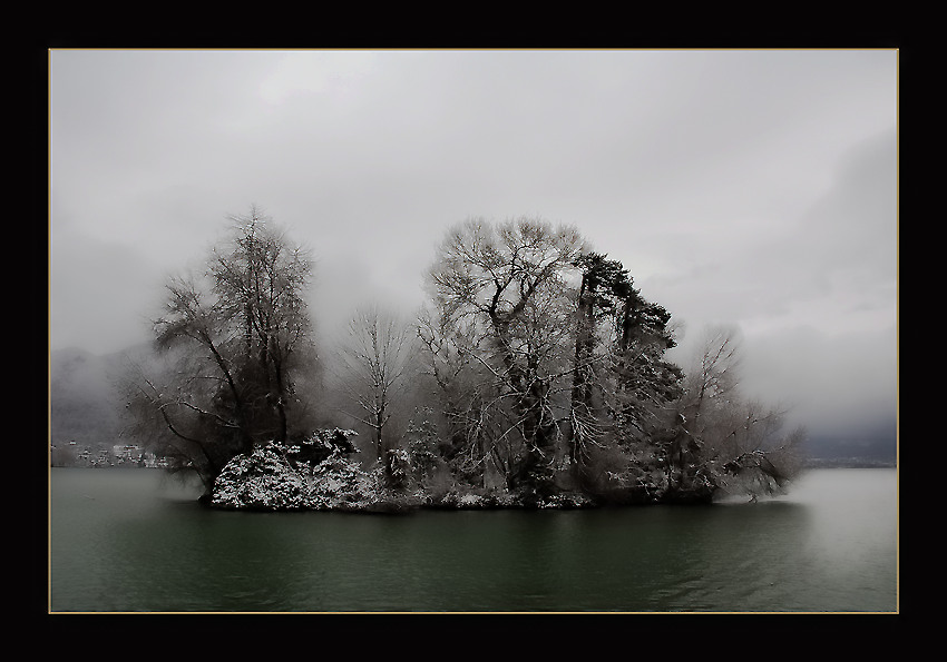 photo "The Ghost in the Lost Island" tags: landscape, winter