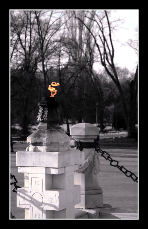 photo "Eternal flame" tags: black&white, 