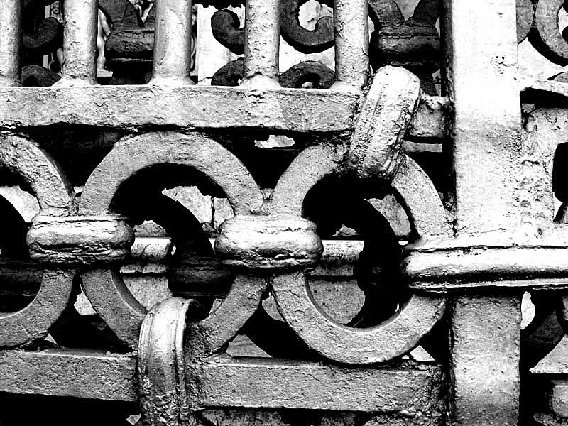 photo "Barocco Iron #2" tags: black&white, architecture, landscape, 