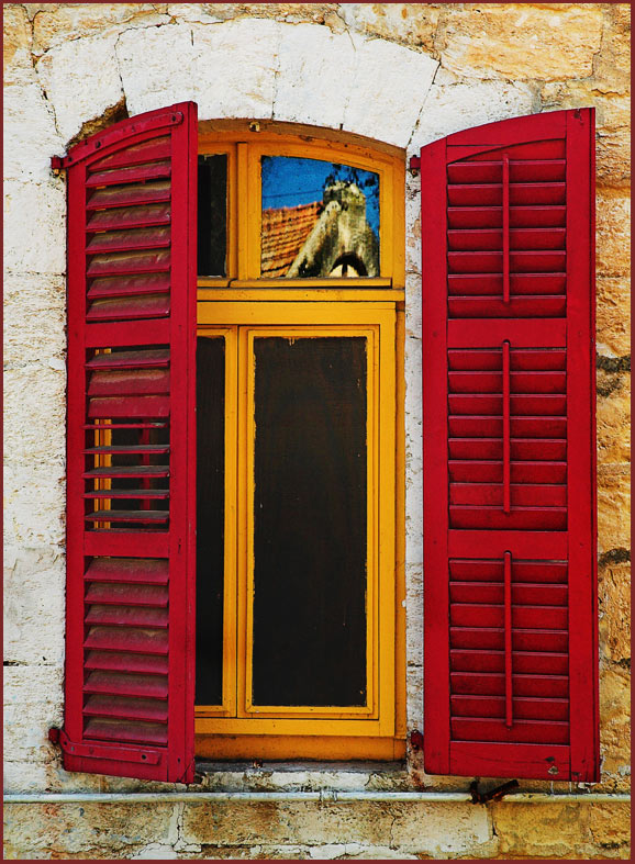 photo "Red Window" tags: genre, 