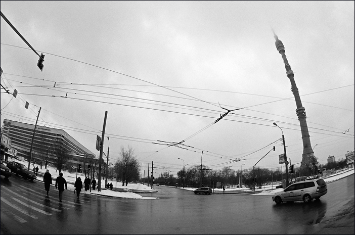 photo "Ostankino-tower in Moscow" tags: architecture, black&white, landscape, 