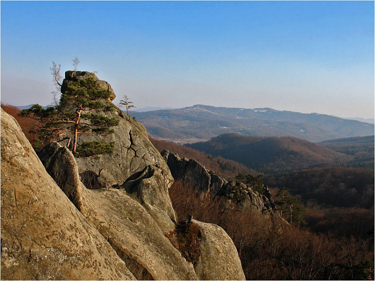 photo "On rocks" tags: landscape, mountains