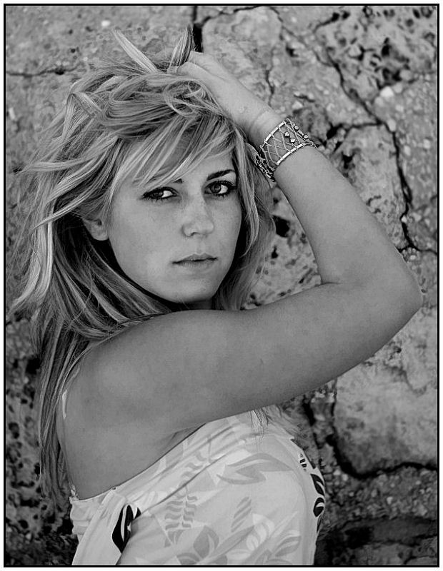 photo "The girl with a bracelet" tags: portrait, glamour, woman