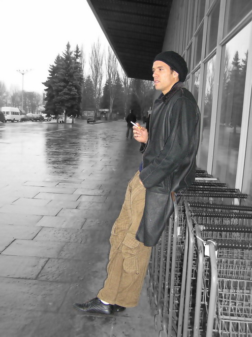 фото "smoking Younes -- dreaming Younes??" метки: портрет, мужчина