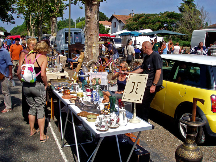 photo "Car Boot French Style" tags: travel, Europe