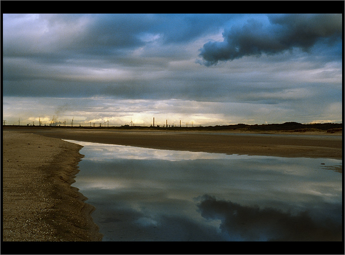 photo "Pollution" tags: architecture, landscape, water