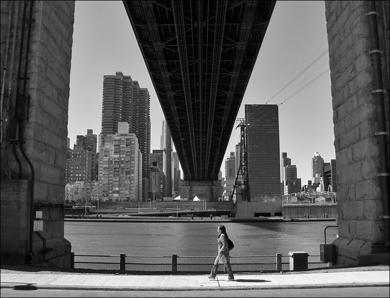 фото "Under the bridge." метки: архитектура, черно-белые, пейзаж, 